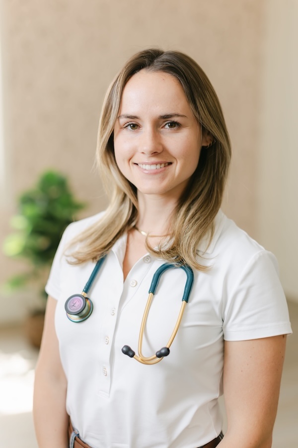 Portrait of Dr. Mariah, Naturopathic Doctor